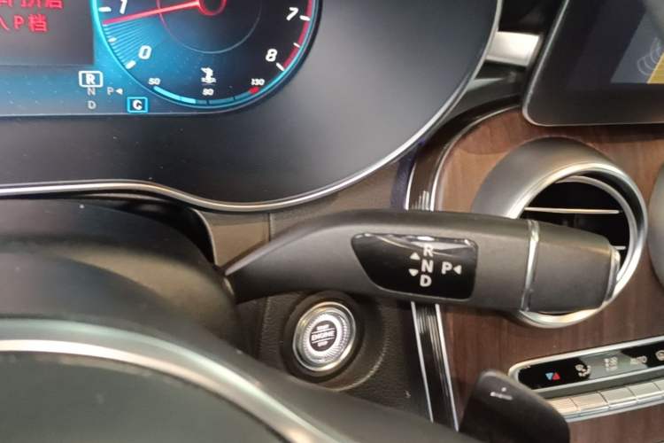 Used Mercedes-Benz GLC 2021 GLC 300 L 4MATIC Dynamic Model Gear Lever