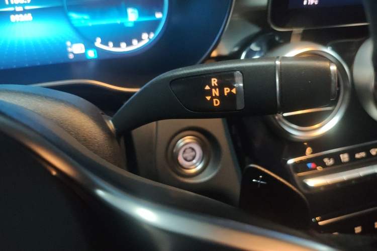 Used Mercedes-Benz GLC 2021 GLC 260 L 4MATIC Dynamic Edition Gear Lever