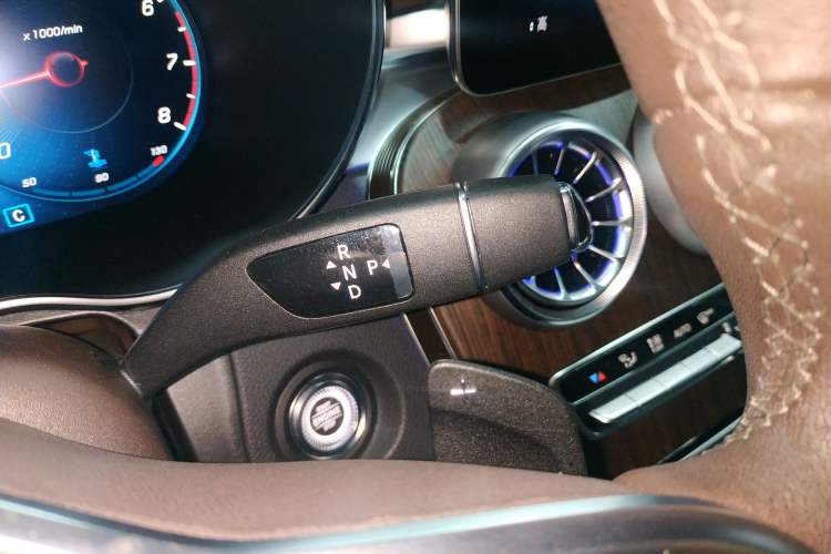 Used Mercedes-Benz GLC 2021 GLC 300 L 4MATIC Dynamic Model Gear Lever