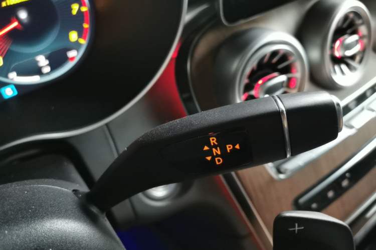 Used Mercedes-Benz GLC 2021 GLC 300 L 4MATIC Dynamic Model Gear Lever
