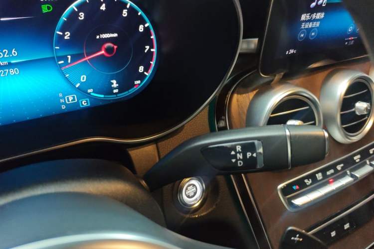 Used Mercedes-Benz GLC 2021 GLC 260 L 4MATIC Luxury Model Gear Lever