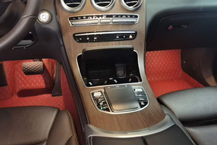 Used Mercedes-Benz GLC 2021 GLC 300 L 4MATIC Dynamic Model Gear Lever