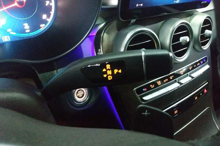 Used Mercedes-Benz GLC 2021 GLC 260 L 4MATIC Luxury Model Gear Lever