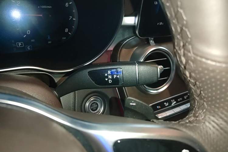 Used Mercedes-Benz GLC 2021 GLC 260 L 4MATIC Luxury Model Gear Lever