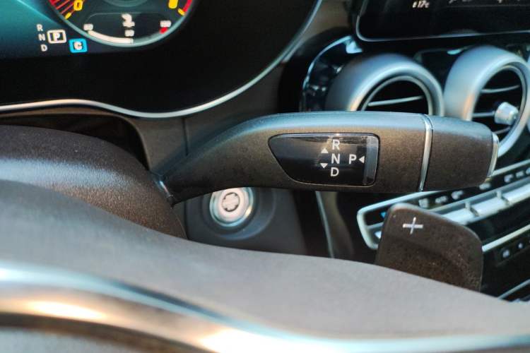 Used Mercedes-Benz GLC 2021 GLC 260 L 4MATIC Dynamic Edition Gear Lever