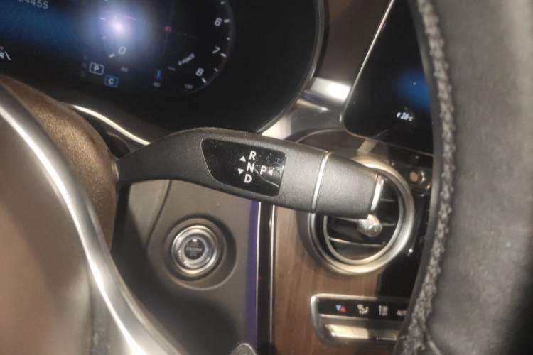 Used Mercedes-Benz GLC 2021 GLC 300 L 4MATIC Dynamic Model Gear Lever