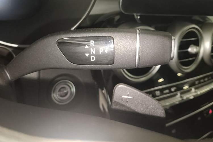 Used Mercedes-Benz GLC 2021 GLC 260 L 4MATIC Dynamic Edition Gear Lever