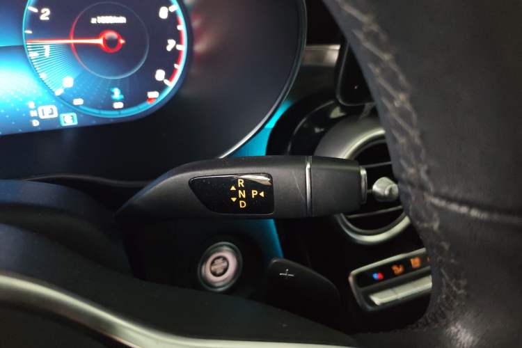 Used Mercedes-Benz GLC 2021 GLC 260 L 4MATIC Dynamic Edition Gear Lever