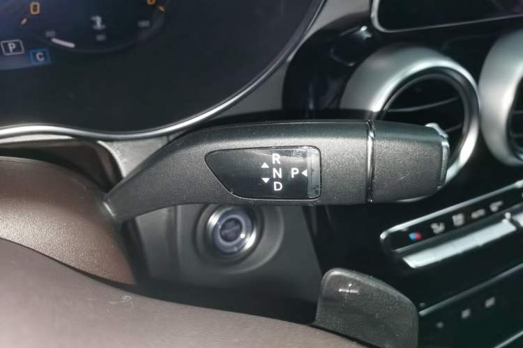 Used Mercedes-Benz GLC 2021 GLC 260 L 4MATIC Dynamic Edition Gear Lever