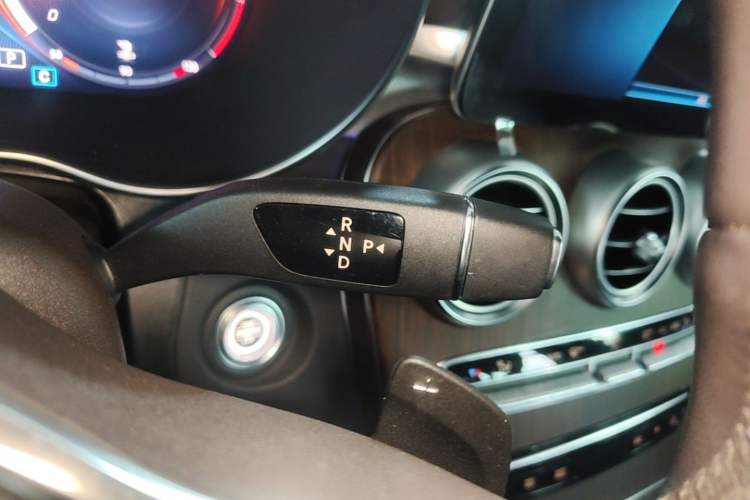 Used Mercedes-Benz GLC 2021 GLC 300 L 4MATIC Luxury Model Gear Lever