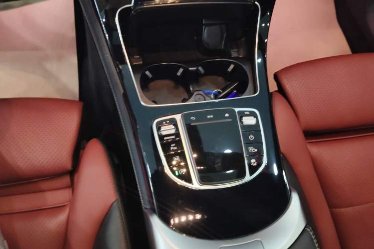 Used Mercedes-Benz GLC 2021 GLC 300 L 4MATIC Dynamic Model Gear Lever