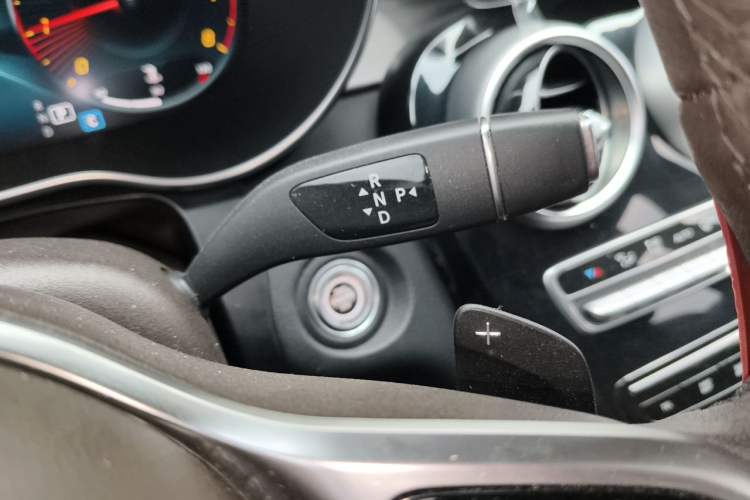 Used Mercedes-Benz GLC 2021 GLC 260 L 4MATIC Dynamic Edition Gear Lever
