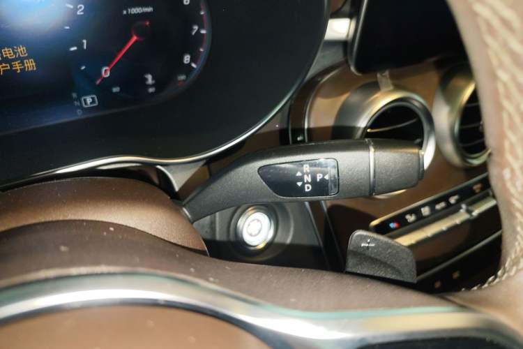 Used Mercedes-Benz GLC 2021 GLC 260 L 4MATIC Luxury Model Gear Lever