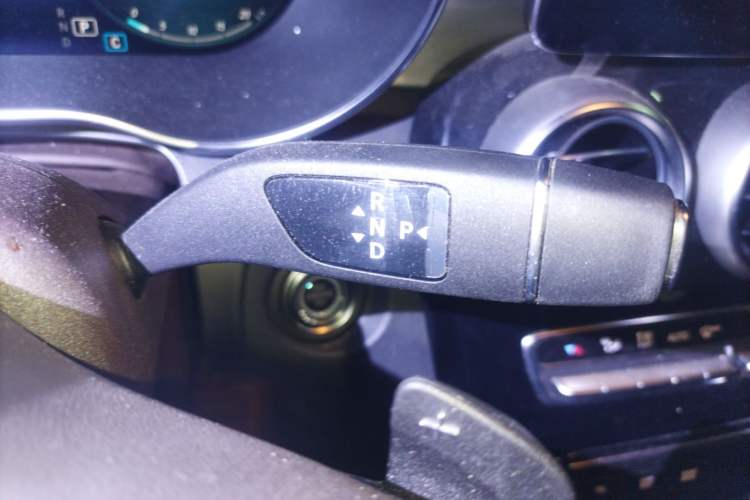 Used Mercedes-Benz GLC 2021 GLC 260 L 4MATIC Dynamic Edition Gear Lever
