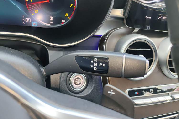 Used Mercedes-Benz GLC 2021 GLC 260 L 4MATIC Luxury Model Gear Lever