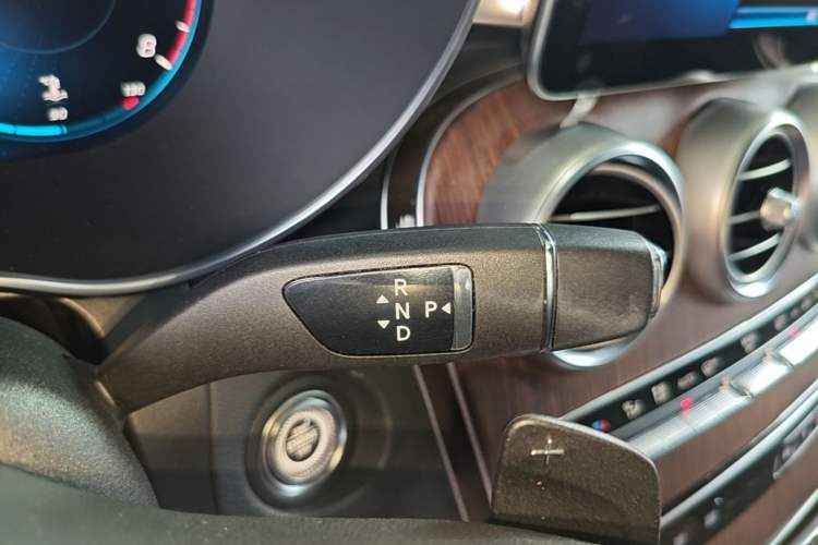 Used Mercedes-Benz GLC 2021 GLC 300 L 4MATIC Dynamic Model Gear Lever