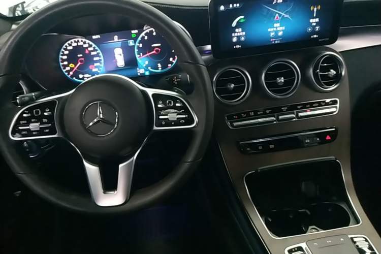 Used Mercedes-Benz GLC 2021 GLC 260 L 4MATIC Luxury Model Gear Lever