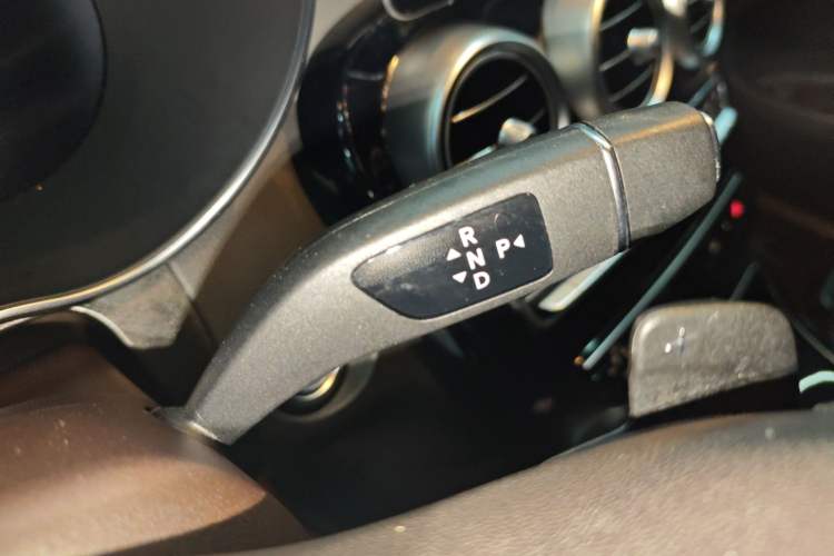 Used Mercedes-Benz GLC 2021 GLC 260 L 4MATIC Dynamic Edition Gear Lever