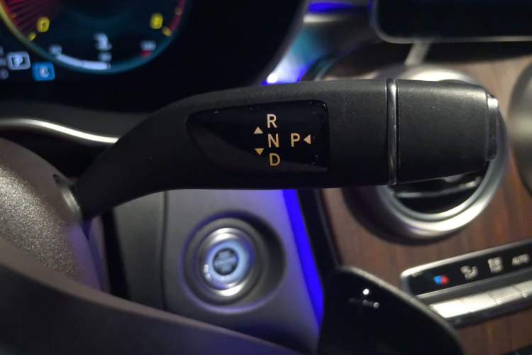 Used Mercedes-Benz GLC 2021 GLC 300 L 4MATIC Dynamic Model Gear Lever