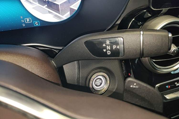 Used Mercedes-Benz GLC 2021 GLC 260 L 4MATIC Dynamic Edition Gear Lever