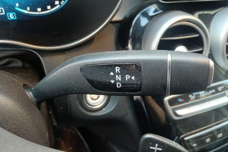 Used Mercedes-Benz GLC 2021 GLC 260 L 4MATIC Dynamic Edition Gear Lever