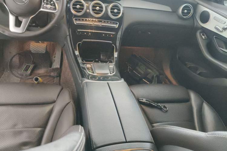 Used Mercedes-Benz GLC 2021 GLC 260 L 4MATIC Dynamic Edition Gear Lever