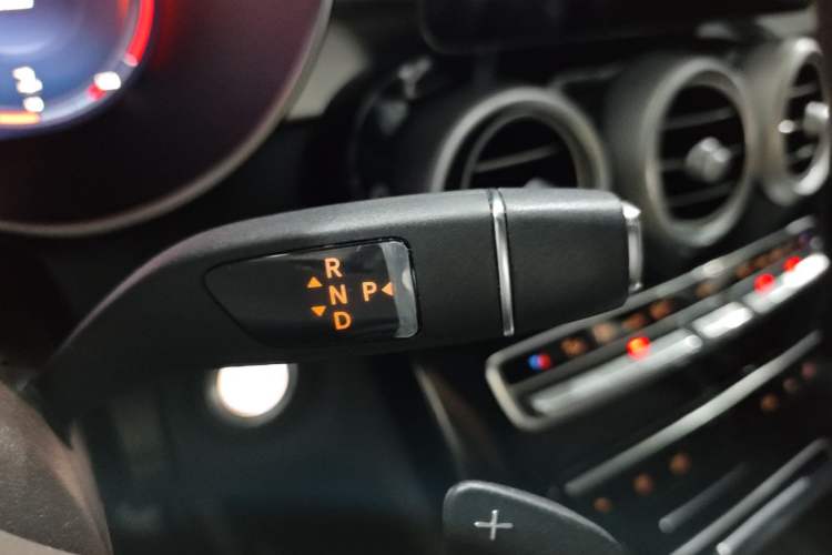 Used Mercedes-Benz GLC 2021 GLC 260 L 4MATIC Dynamic Edition Gear Lever