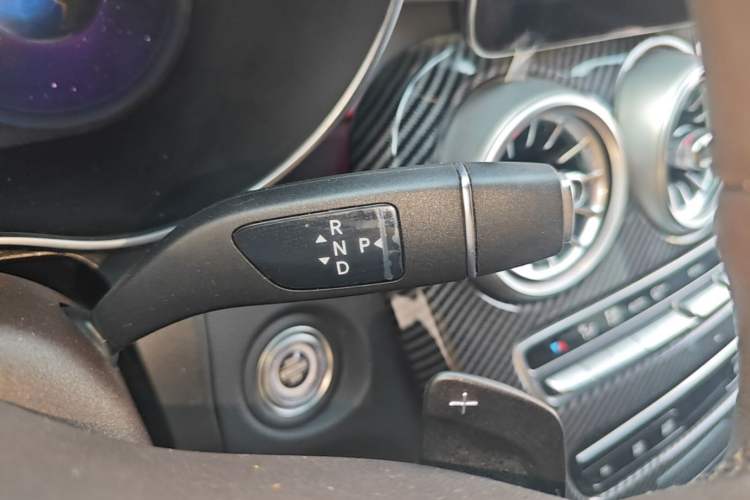 Used Mercedes-Benz GLC 2021 GLC 260 L 4MATIC Dynamic Edition Gear Lever