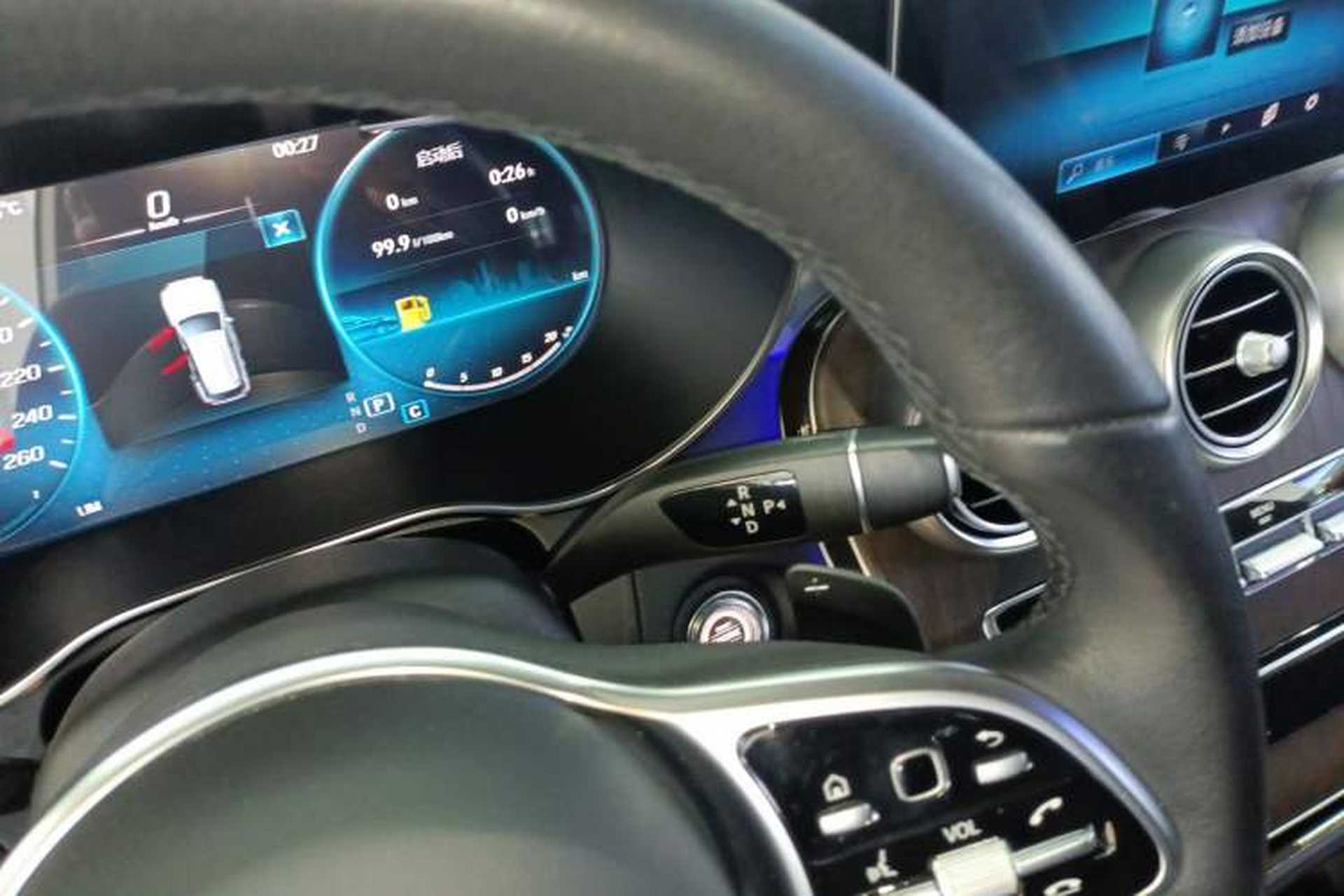 Used Mercedes-Benz GLC 2021 GLC 260 L 4MATIC Luxury Model Gear Lever