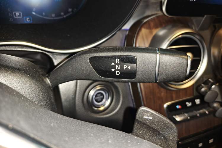 Used Mercedes-Benz GLC 2021 GLC 300 L 4MATIC Dynamic Model Gear Lever
