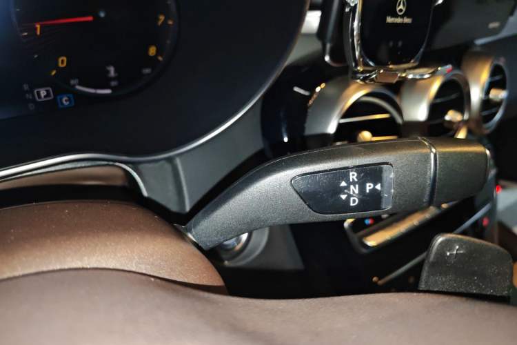 Used Mercedes-Benz GLC 2021 GLC 260 L 4MATIC Dynamic Edition Gear Lever