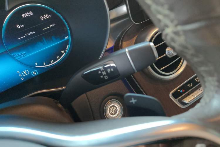 Used Mercedes-Benz GLC 2021 GLC 300 L 4MATIC Dynamic Model Gear Lever