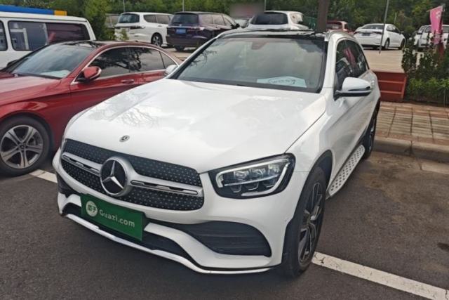Ojetý Mercedes-Benz GLC 2021 GLC 260 L 4MATIC Luxury Model