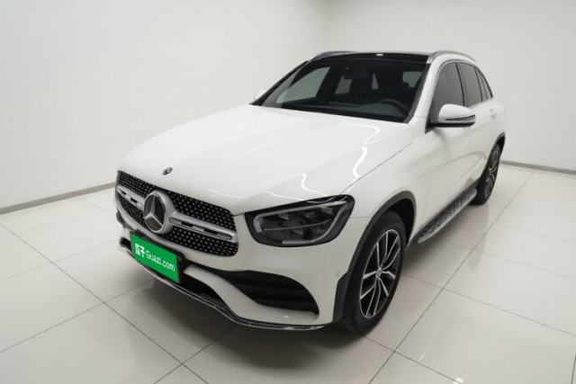 Ojetý Mercedes-Benz GLC 2021 GLC 300 L 4MATIC Dynamic Model