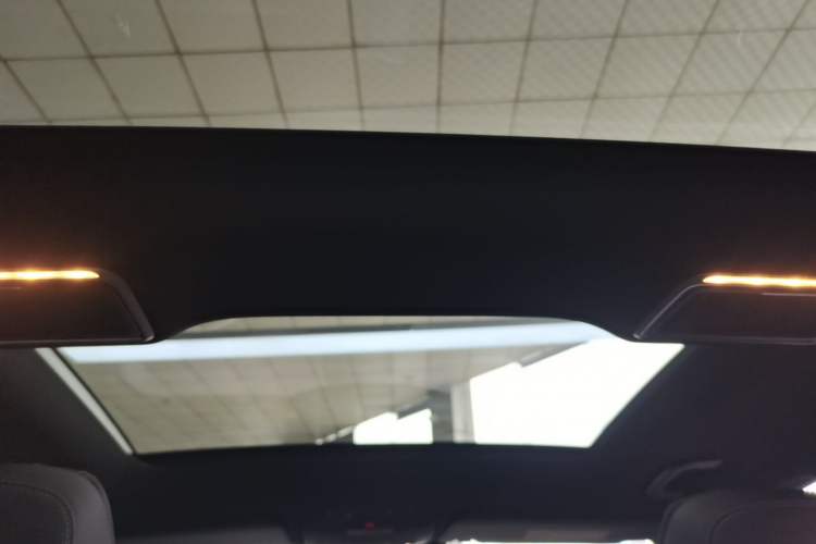 Used Mercedes-Benz GLC 2021 GLC 260 L 4MATIC Dynamic Edition Headliner