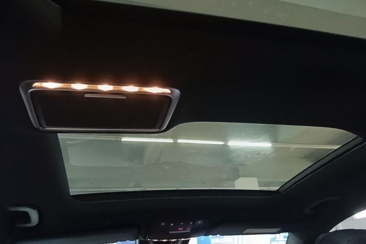 Used Mercedes-Benz GLC 2021 GLC 300 L 4MATIC Dynamic Model Headliner