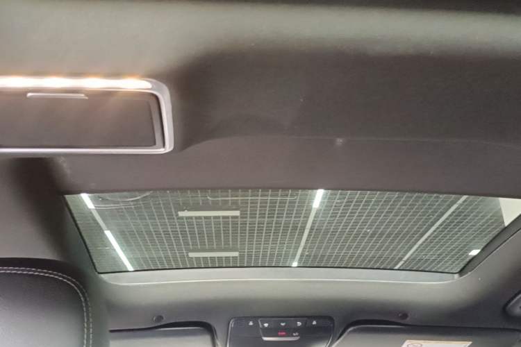 Used Mercedes-Benz GLC 2021 GLC 300 L 4MATIC Dynamic Model Headliner