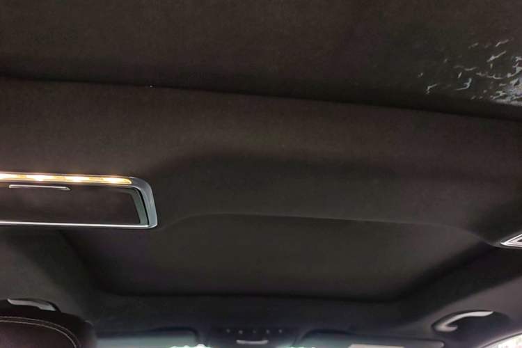 Used Mercedes-Benz GLC 2021 GLC 260 L 4MATIC Dynamic Edition Headliner