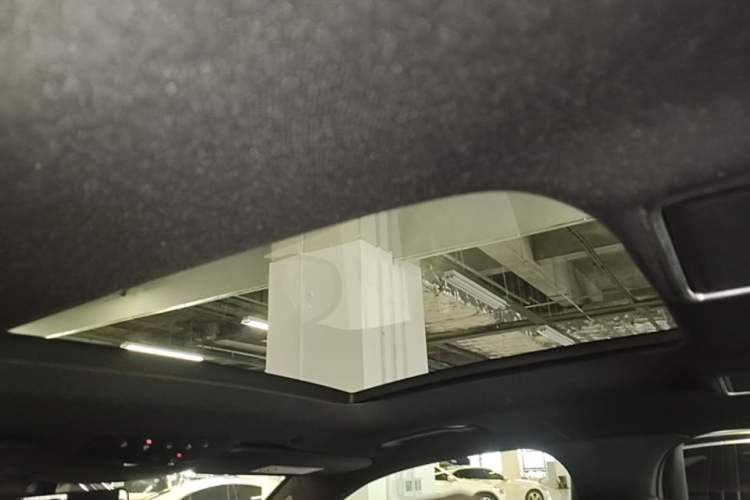 Used Mercedes-Benz GLC 2021 GLC 260 L 4MATIC Dynamic Edition Headliner