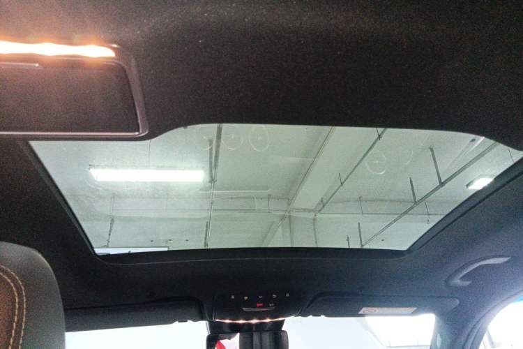 Used Mercedes-Benz GLC 2021 GLC 300 L 4MATIC Dynamic Model Headliner