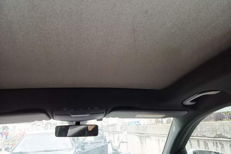 Used Mercedes-Benz GLC 2021 GLC 260 L 4MATIC Dynamic Edition Headliner