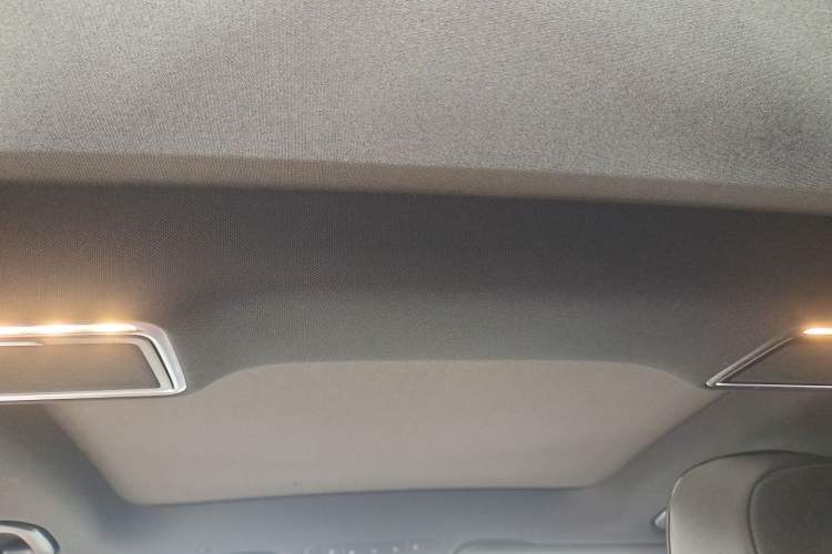 Used Mercedes-Benz GLC 2021 GLC 300 L 4MATIC Dynamic Model Headliner