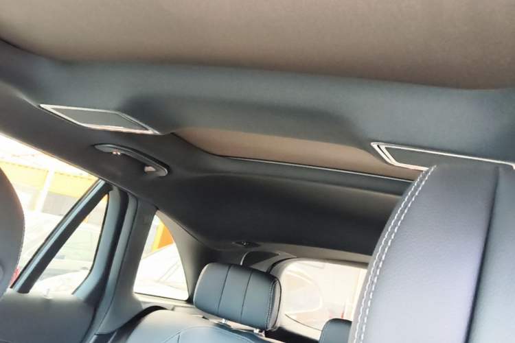 Used Mercedes-Benz GLC 2021 GLC 300 L 4MATIC Dynamic Model Headliner