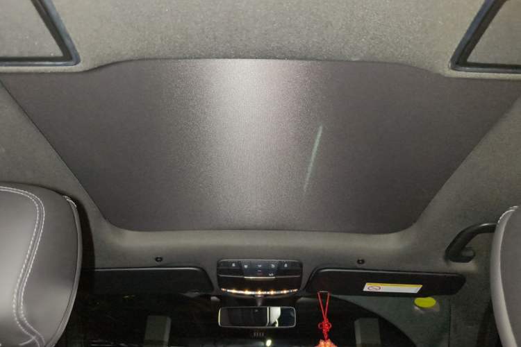 Used Mercedes-Benz GLC 2021 GLC 300 L 4MATIC Dynamic Model Headliner
