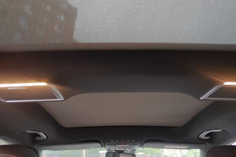 Used Mercedes-Benz GLC 2021 GLC 300 L 4MATIC Dynamic Model Headliner