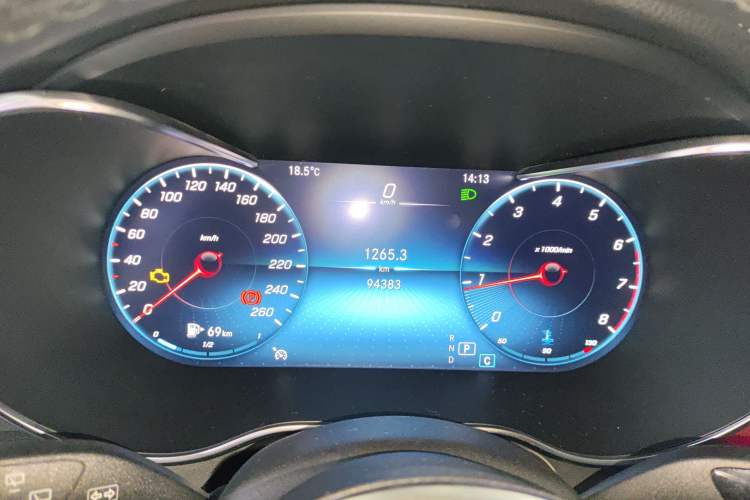 Used Mercedes-Benz GLC 2021 GLC 260 L 4MATIC Luxury Model Instrument Cluster