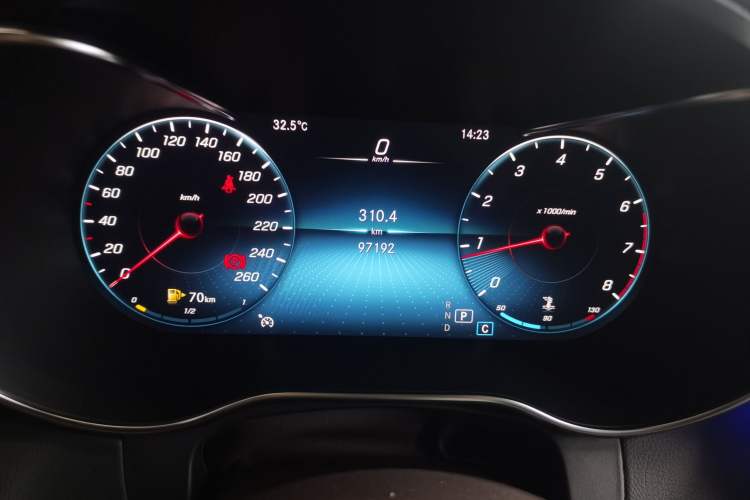 Used Mercedes-Benz GLC 2021 GLC 260 L 4MATIC Luxury Model Instrument Cluster