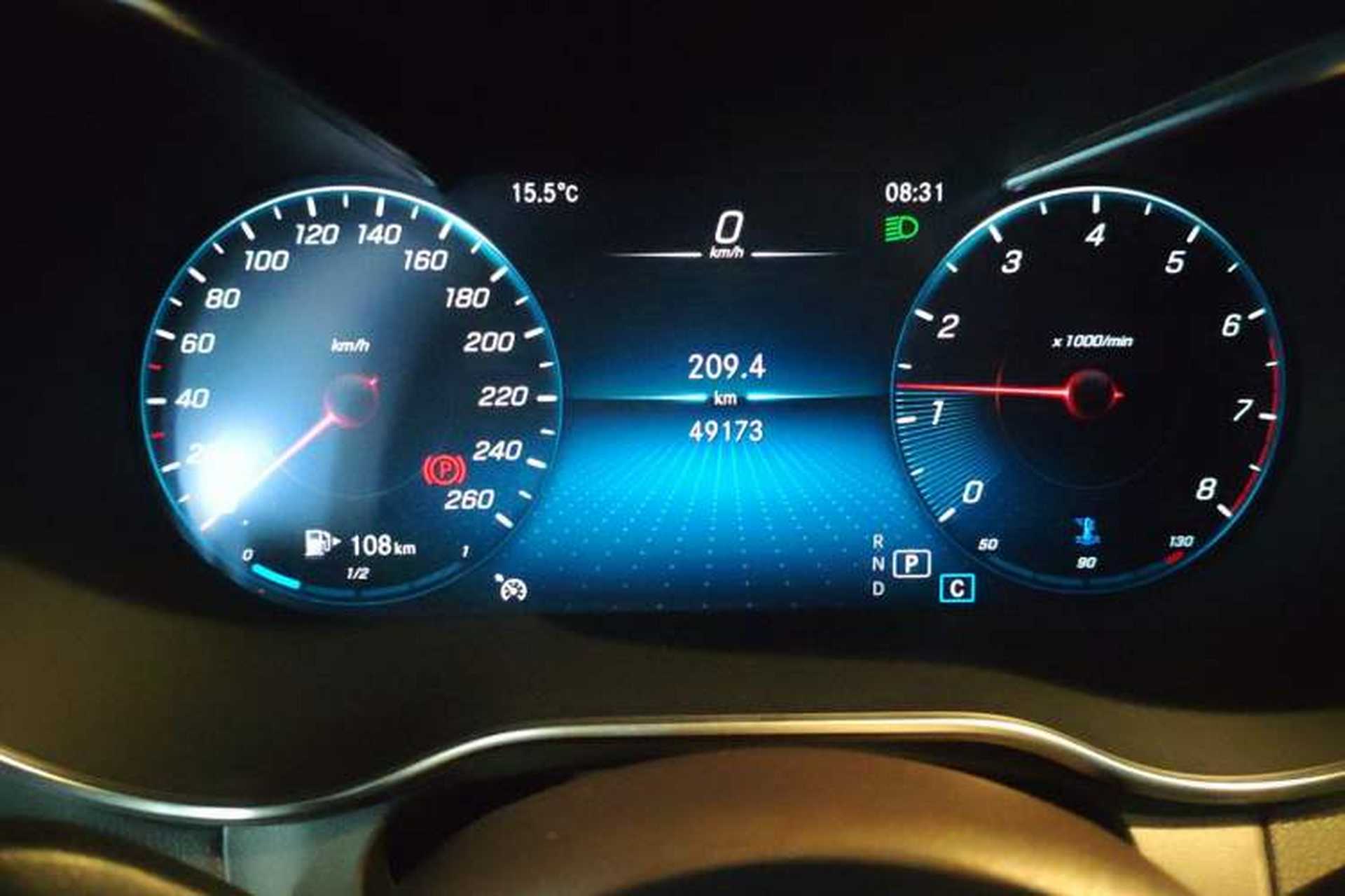 Used Mercedes-Benz GLC 2021 GLC 260 L 4MATIC Luxury Model Instrument Cluster