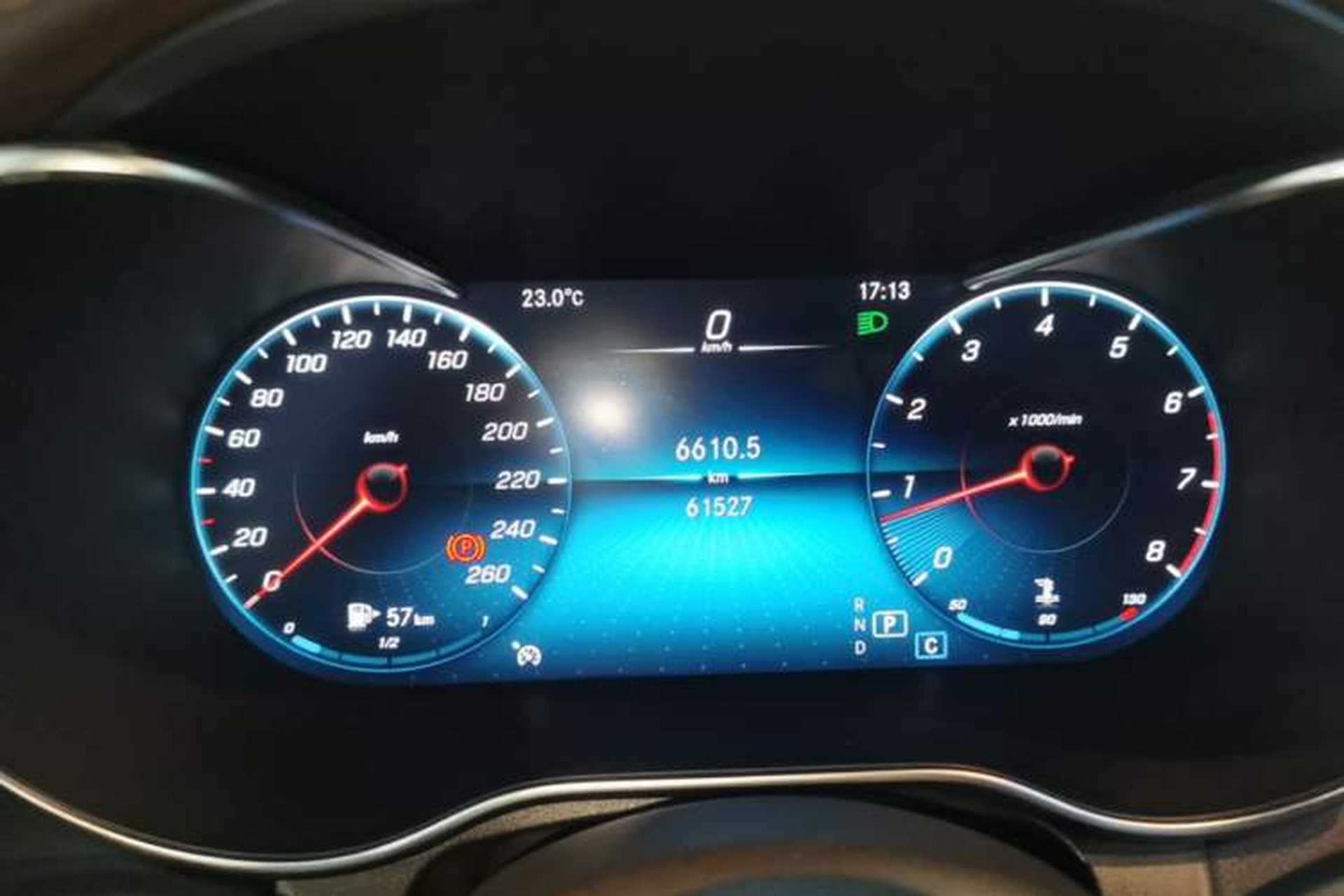 Used Mercedes-Benz GLC 2021 GLC 260 L 4MATIC Luxury Model Instrument Cluster