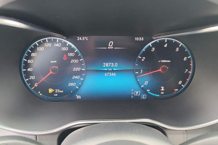 Used Mercedes-Benz GLC 2021 GLC 260 L 4MATIC Luxury Model Instrument Cluster
